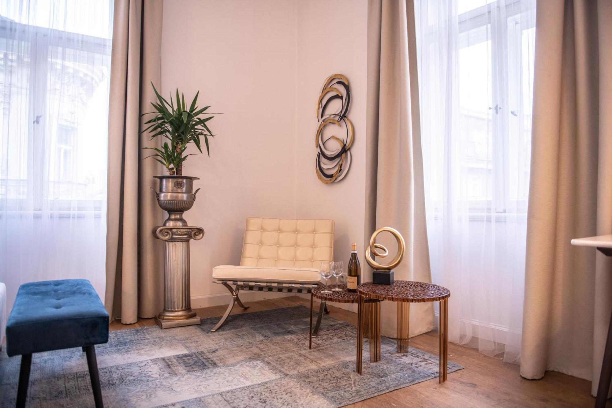 Modern Downtown Apt - Renovated, On Ideal Location Prag Dış mekan fotoğraf