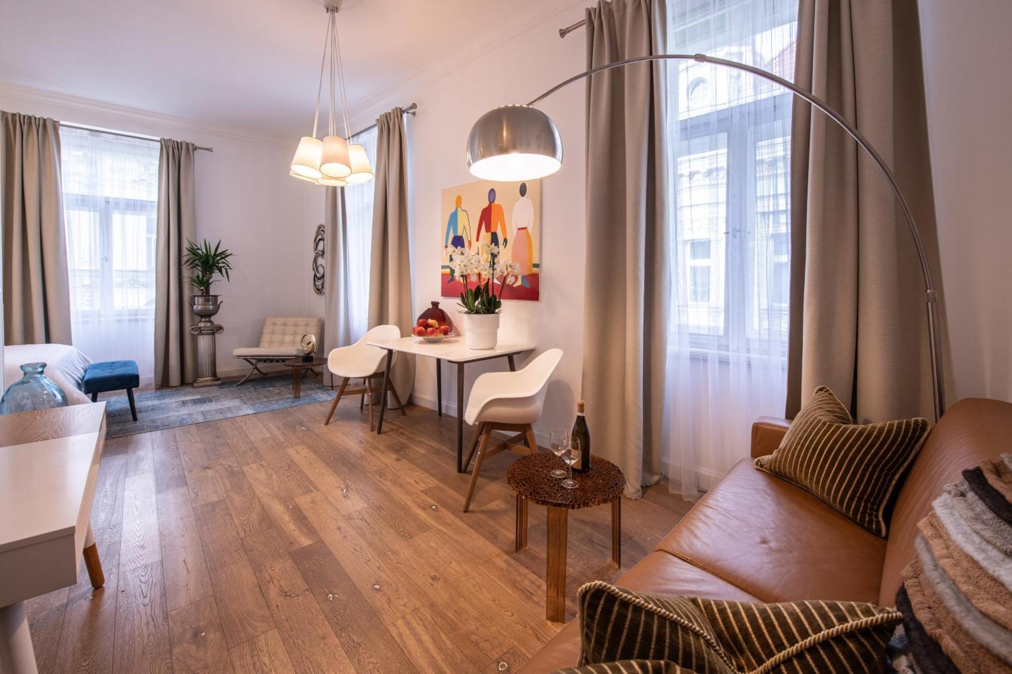 Modern Downtown Apt - Renovated, On Ideal Location Prag Dış mekan fotoğraf