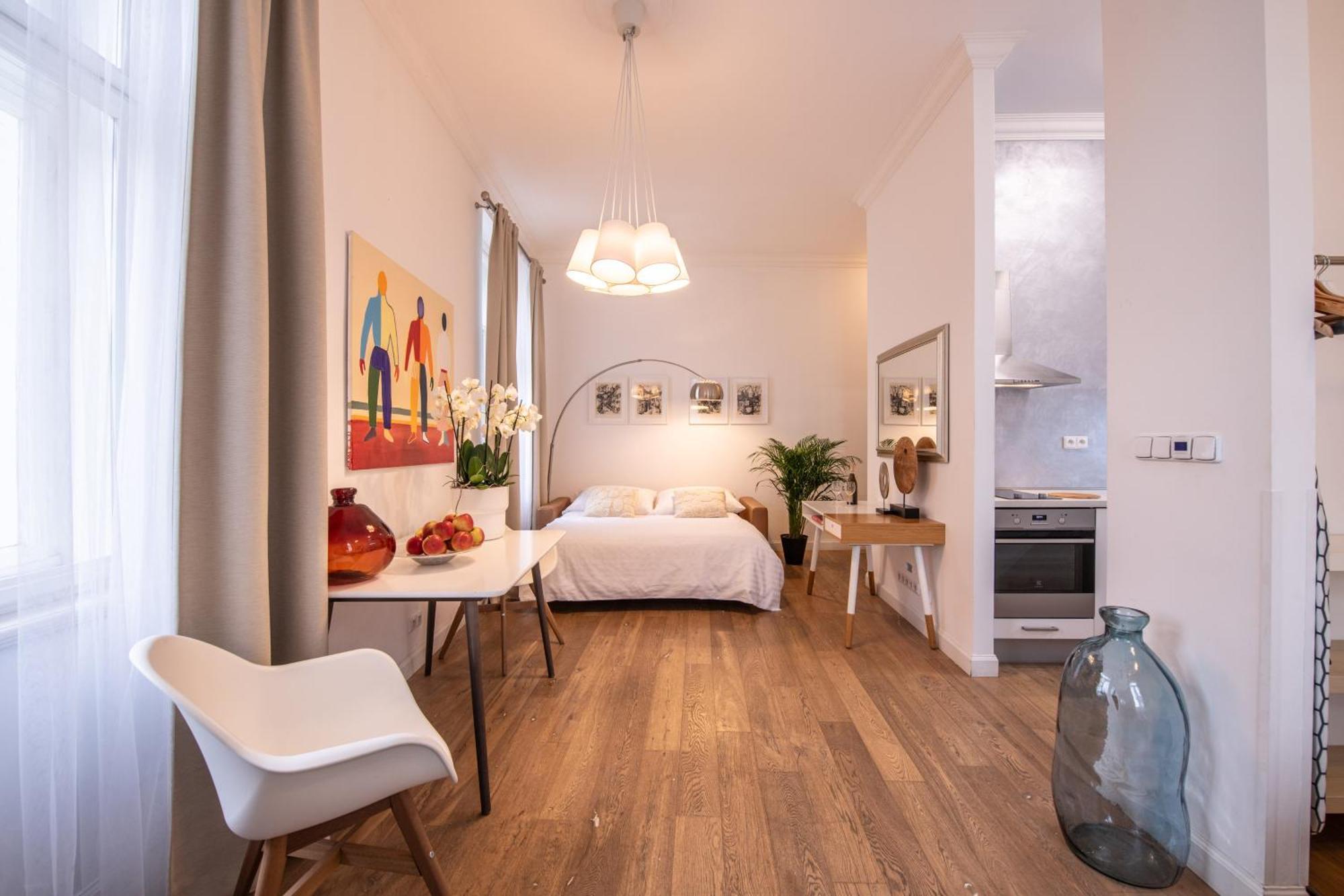 Modern Downtown Apt - Renovated, On Ideal Location Prag Dış mekan fotoğraf